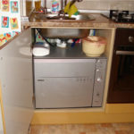 Установка под раковиной на кухне